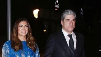 Γενέθλια Σταματίνας Τσιμτσιλή | Η έκπληξη του Θέμη Σοφού και η οικογενειακή φωτογραφία