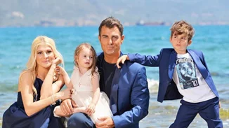 Η οικογένεια Χανταμπάκη μεγάλωσε | Τα ευχάριστα νέα που μοιράστηκε ο Στέλιος μαζί μας