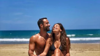 Χριστίνα Μπόμπα - Σάκης Τανιμανίδης | Δες πώς τα πέρασε το ερωτευμένο ζευγάρι στη Μύκονο (pics, vid)