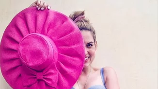 Η Μαντώ Γαστεράτου για τα κιλά της εγκυμοσύνης | «Είμαι η Μαντώ συν άλλα 10 κιλά. Πολύ τα χαίρομαι να πω την αλήθεια»