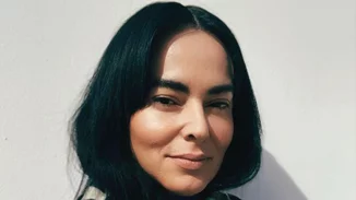 Ζενεβιέβ Μαζαρί | Η τέταρτη κριτής του GNTM δημοσίευσε τα πρώτα backstage πλάνα του show