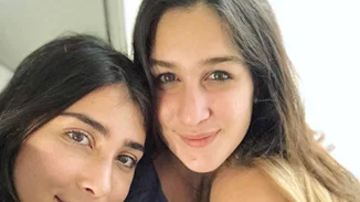 «Ευτυχία» | Η Νατάσα Θεοδωρίδου ποζάρει με τις κόρες της, Χριστιάνα και Αντριάνα