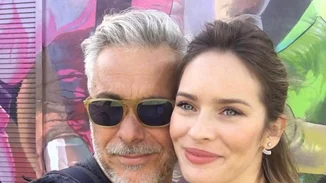 Anita Brand | Ποζάρει στον φακό του Χάρη Χριστόπουλου με μικροσκοπικό μπικίνι λίγες ημέρες πριν τη γέννα