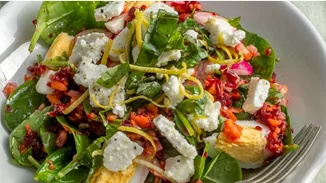 Σαλάτα με Σπανάκι, Αυγά και Πολύχρωμη Βινεγκρέτ