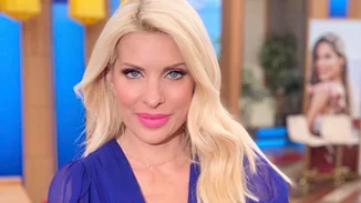 Ελένη Μενεγάκη | Το mini royal blue φόρεμα που επέλεξε σε μια από τις τελευταίες της εκπομπές