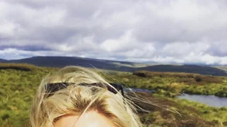 Marie-Chantal | Σχεδίασε και λανσάρει το ίδιο φόρεμα που φορούσε όταν ήταν μικρό κορίτσι (pic)