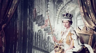 Βασίλισσα Ελισάβετ | Το τρικ στα παπούτσια που φόρεσε την πιο σημαντική μέρα της ζωής της  (pic)