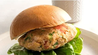 Burger με τόνο κονσέρβας