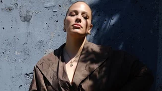 Ατύχημα για την Ashley Graham | Έσπασε το δόντι της τρώγοντας μπισκότα