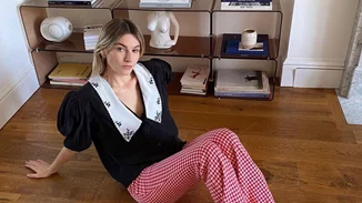 5 τάσεις στα παπούτσια που λατρεύουν οι Γαλλίδες φέτος το καλοκαίρι