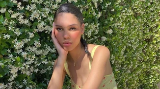 #Musthave | Ένα φλοράλ φόρεμα ξετρέλανε τα κορίτσια της μόδας