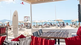 Τα TGI Fridays™ κάνουν πιο cool το καλοκαίρι στο Varkiza Resort