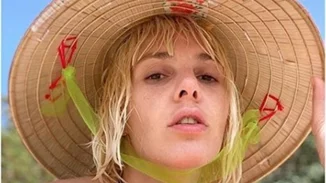 Η Τάμτα φόρεσε δύο ολόσωμα μαγιό φέτος που αποτελούν μεγάλες τάσεις και μας δίνουν ιδέες