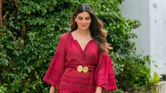 Το Grecian chic φόρεμα της Σταματίνας Τσιμτσιλή είναι ιδανικό για το καλοκαίρι