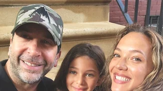 Ο λόγος που η 9χρονη κόρη του David Schwimmer ξύρισε το κεφάλι της