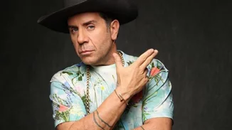 Ο Γιώργος Μαζωνάκης στην πρώτη του δημόσια εμφάνιση μετά τη διαμάχη με την αδερφή του