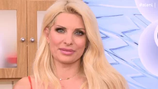 Ελένη Μενεγάκη | Αποχαιρέτησε το κοινό της με το φόρεμα που την αντιπροσωπεύει απόλυτα