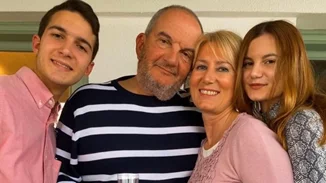 Νατάσα Παζαΐτη-Κώστας Καραμανλής | Τα δίδυμα παιδιά τους έγιναν 17 ετών-Σπάνιες φωτογραφίες της Αλίκης και του Αλέξανδρου