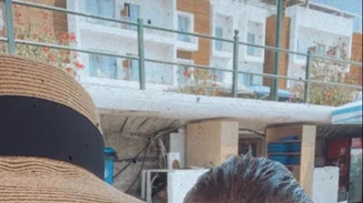 Δροσάκη-Μπουρδούμης | Ο εναλλακτικός μήνας του μέλιτος- Το κόκκινο μπικίνι που επέλεξε η ηθοποιός λίγο πριν γεννήσει