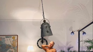 Τάσος Ξιαρχό | Πλάνα από το σύγχρονο σπίτι του χορογράφου