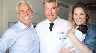 Anita Brand | Πήρε εξιτήριο - Η φωτογραφία με τον Χάρη Χριστόπουλο και τον νεογέννητο γιο τους στο μαιευτήριο