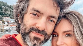 Φίλιππος Μιχόπουλος | Η μεγάλη αλλαγή στην εμφάνιση του συζύγου της Αθηνάς Οικονομάκου