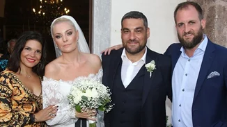 Ελισάβετ Μουτάφη - Μαρίνα Ασλάνογλου | Οι κολλητές φίλες και κουμπάρες ευχήθηκαν στους συζύγους τους που έχουν ίδια μέρα γενέθλια (pics)