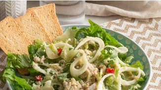 Καβούρι με μαραθόριζα και σάλτσα αγιολί