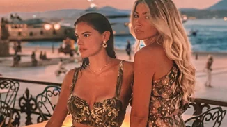 Χριστίνα Μπόμπα | Καλοκαιρινή απόδραση στις Σπέτσες με διάσημες φίλες της