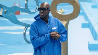 Ο Virgil Abloh συγκεντρώνει χρήματα για να βοηθήσει τους μαύρους μαθητές