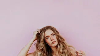 2 σπιτικές θεραπείες για απαλά μαλλιά το καλοκαίρι