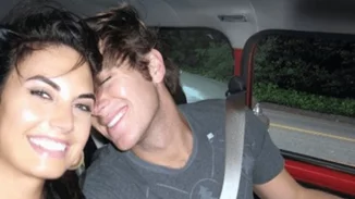 Ο Armie Hammer ανακοινώνει το διαζύγιό του στο Instagram