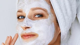 3 ιδιοφυείς χρήσεις για το γάλα στο δέρμα σου