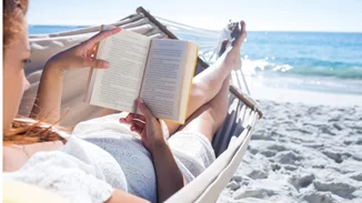 9 νέα βιβλία για να διαβάσεις στις διακοπές