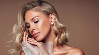 Πώς θα έχεις όλο το καλοκαίρι το πιο μαλακό, μυρωδάτο και λαμπερό δέρμα