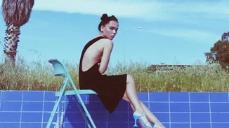 Tρία κομμάτια κλειδιά για να απογειώσεις το μαύρο χρώμα και το καλοκαίρι