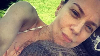 Η Πέγκυ Τρικαλιώτη και το θαύμα της κόρης της | «Σκίζανε τα ιμάτιά τους όταν έμεινα έγκυος»