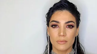 Η Ήβη Αδάμου έβαψε τα μαλλιά της | Η εντυπωσιακή αλλαγή μετά από καιρό