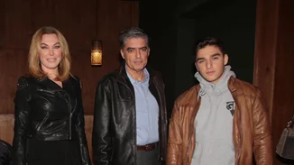 Τατιάνα Στεφανίδου - Νίκος Ευαγγελάτος | Η σπάνια φωτογραφία με τον γιο τους, Νικόλα, από τις διακοπές τους