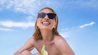 Μαρία Ηλιάκη | Ποζάρει με μαύρο ολόσωμο μαγιό και αδυνατισμένη σιλουέτα