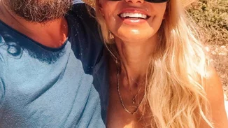 Έτοιμη να κάνει το επόμενο βήμα με τον σύντροφό της γνωστή Ελληνίδα ηθοποιός