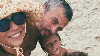 Σοφία Καρβέλα | Δημοσίευσε την πιο τρυφερή φωτογραφία με τον σύζυγό της, Θανάση Πανουργιά