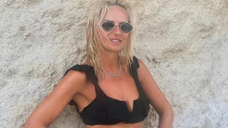 Μαρία Μπεκατώρου | Ποζάρει με hot μαύρο μπικίνι μετά την απώλεια 9 κιλών