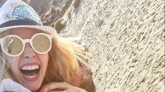 Μαντώ Γαστεράτου | Σπάνια φωτογραφία με τον σύζυγό της που αποφεύγει τη δημοσιότητα