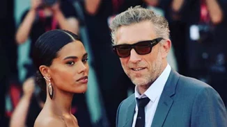 Tina Kunakey | Στη Μύκονο η 23χρονη σύζυγος του 53χρονου Vincent Cassel