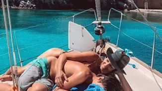 Έλλη Κοκκίνου | Η σπάνια φωτογραφία με τον 12χρονο γιο της, Αλέξανδρο, στο σκάφος και οι ευχές