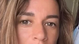 Έρρικα Πρεζεράκου | Η φωτογραφία με δεμένο χέρι και το άτομο που ήταν μαζί της 24/7