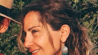 Δέσποινα Βανδή | Φωτογραφίζεται χωρίς μακιγιάζ στα 51 της χρόνια και εντυπωσιάζει με τη φυσική της ομορφιά