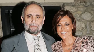 Αλεξάνδρα Παλαιολόγου | Η σπάνια φωτογραφία με τον σύντροφό της Σωτήρη Χατζάκη, η αγκαλιά και το τρυφερό φιλί