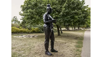 Μόλις το τρίτο δημόσιο άγαλμα στο Ηνωμένο Βασίλειο που απεικονίζει μαύρη γυναίκα